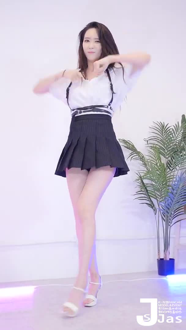 나나의 섹시 댄스 퍼포먼스~ by 210711