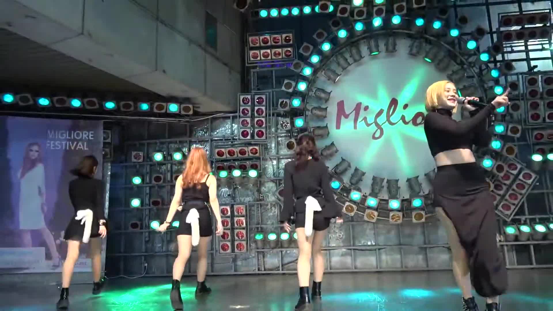 유니카 UNICA 밀당 Push & Pull 동대문 밀리오레 게릴라콘서트_ FanCam