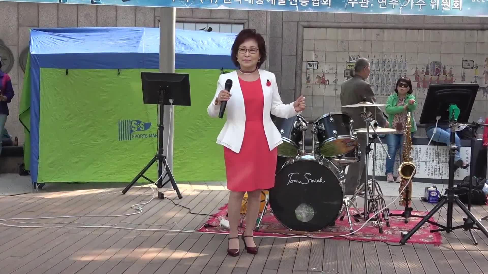 최송이(박명철악단) 가수 황강아가씨 연신내 물빛공원 특설무대